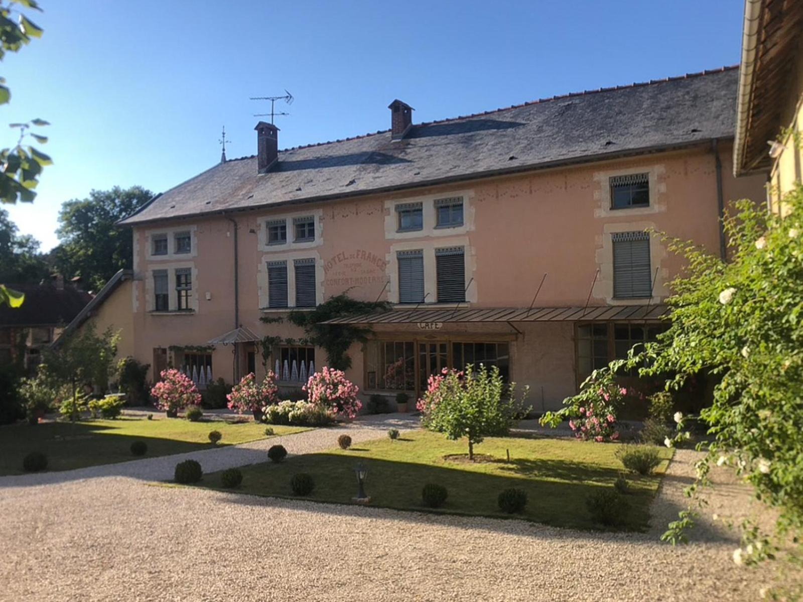 Domaine Hotel De France Cunfin Exterior foto