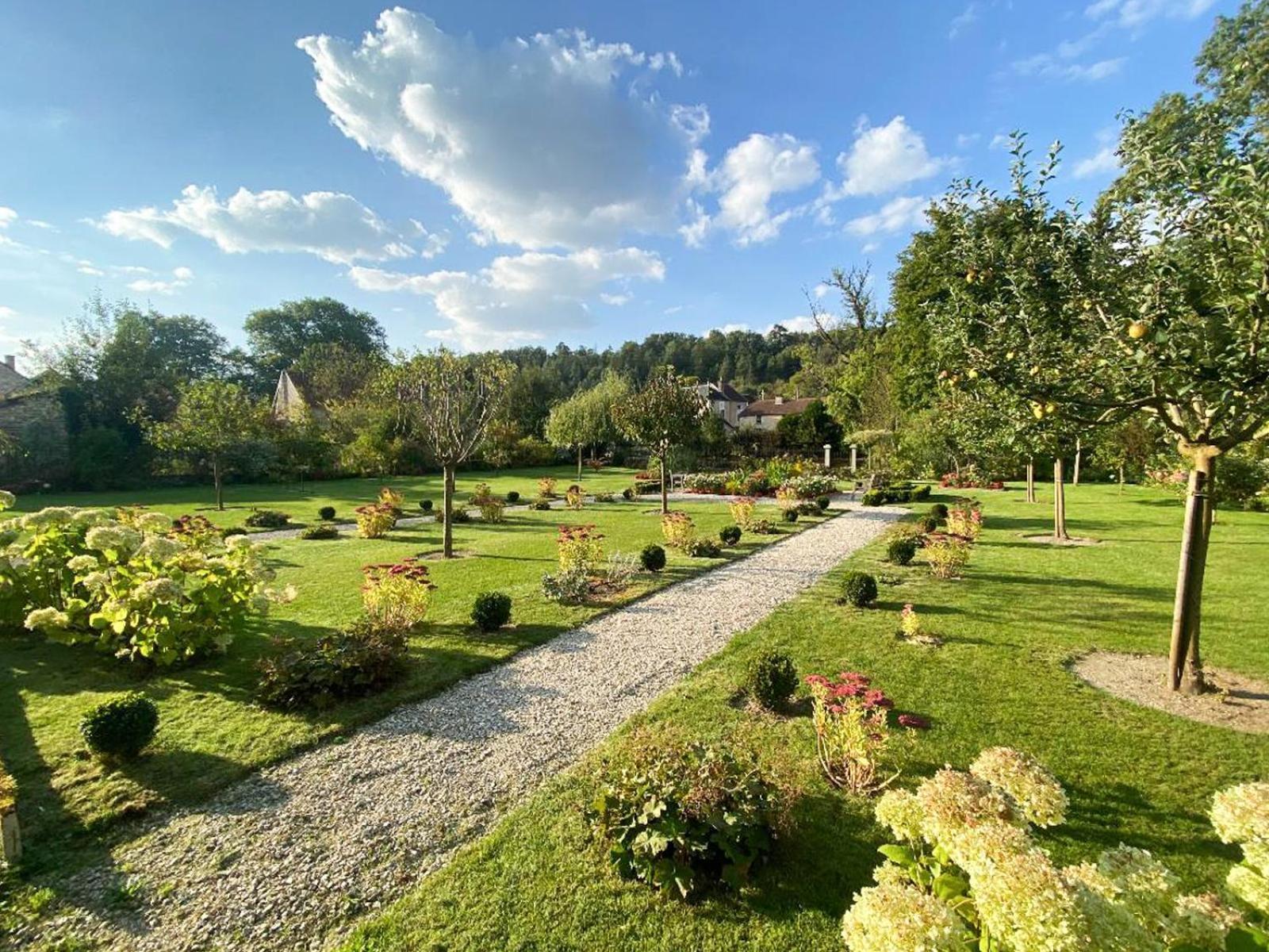 Domaine Hotel De France Cunfin Exterior foto